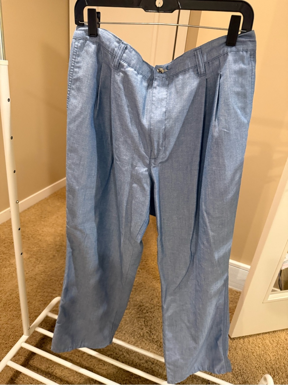 Men's Light Blue Pleated Dress Pants